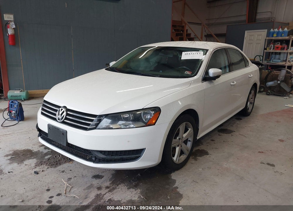 2015 VOLKSWAGEN PASSAT VIN: 1VWBT7A35FC056134
