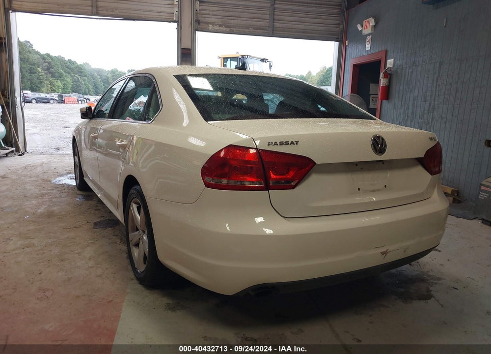 2015 VOLKSWAGEN PASSAT VIN: 1VWBT7A35FC056134