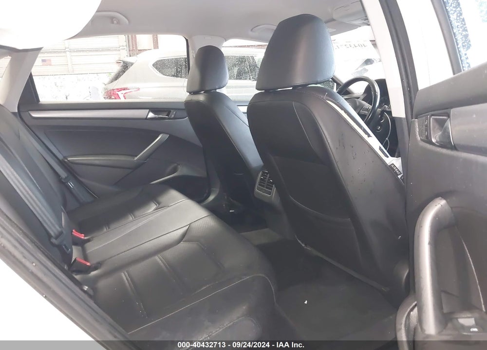 2015 VOLKSWAGEN PASSAT VIN: 1VWBT7A35FC056134