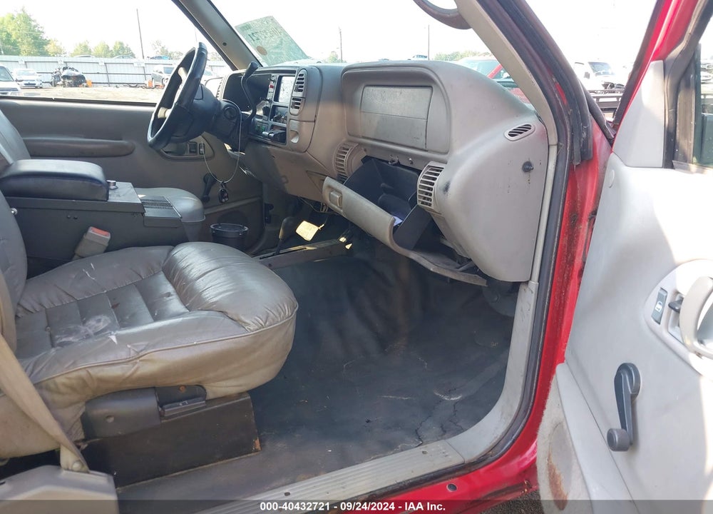 1997 GMC SUBURBAN 2500 SL VIN: 1GKGK26F4VJ730256