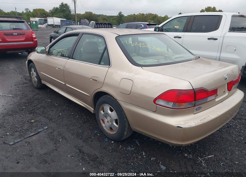 2002 HONDA ACCORD 3.0 EX VIN: 1HGCG16562A024948