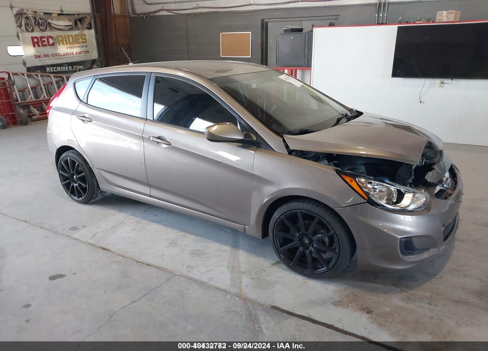 2013 HYUNDAI ACCENT GS VIN: KMHCT5AE2DU086577