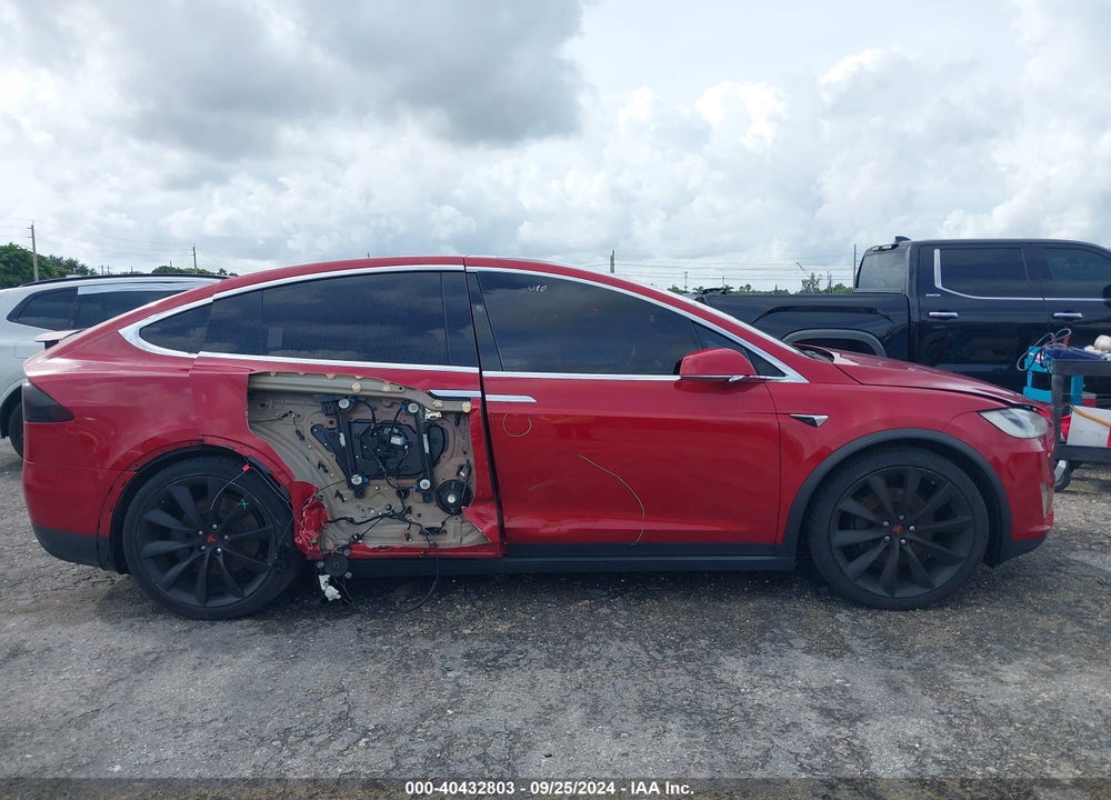 2017 TESLA MODEL X 100D/75D/90D VIN: 5YJXCDE23HF068880