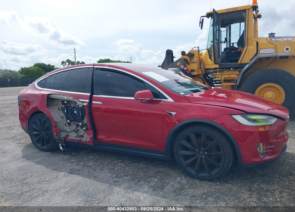 2017 TESLA MODEL X 100D/75D/90D VIN: 5YJXCDE23HF068880