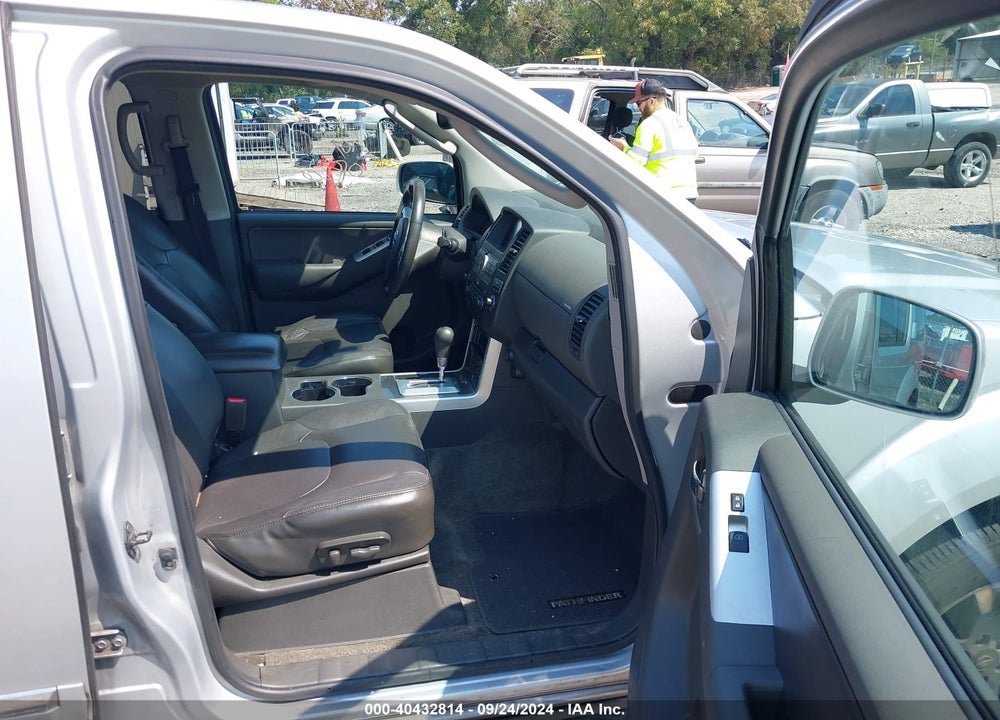 2011 NISSAN PATHFINDER SILVER VIN: 5N1AR1NN3BC634825