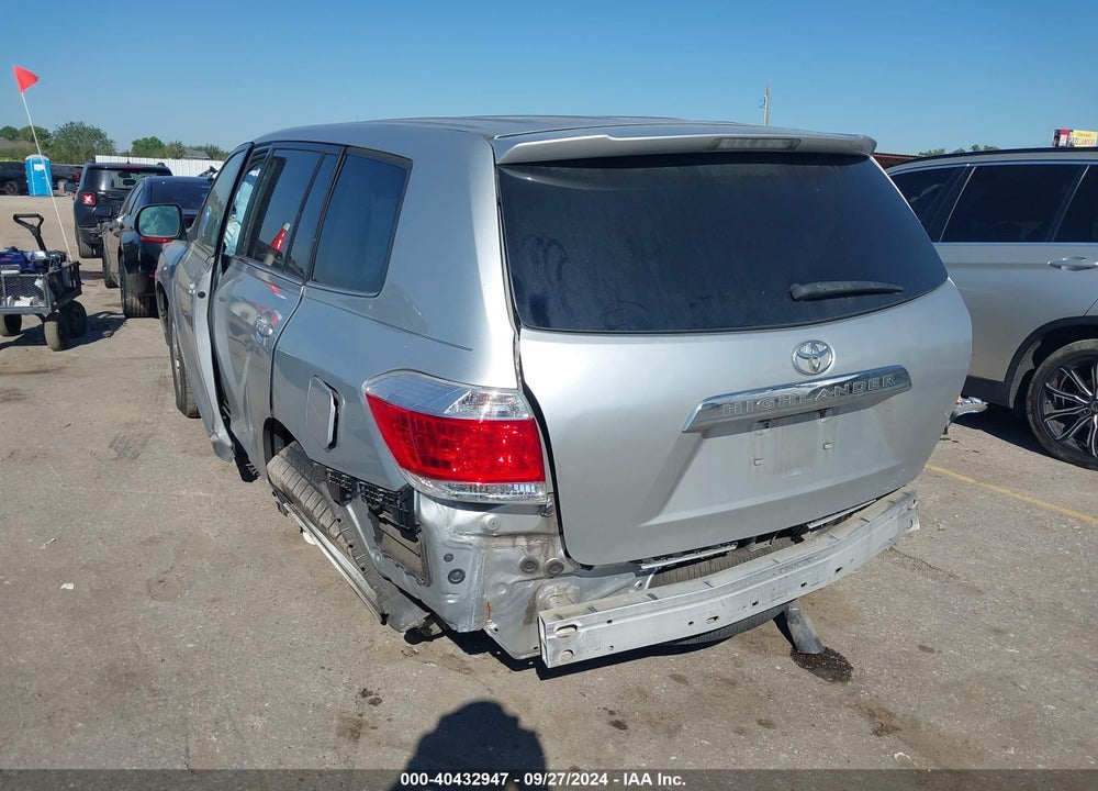 2013 TOYOTA HIGHLANDER BASE V6 VIN: 5TDZK3EH4DS119769