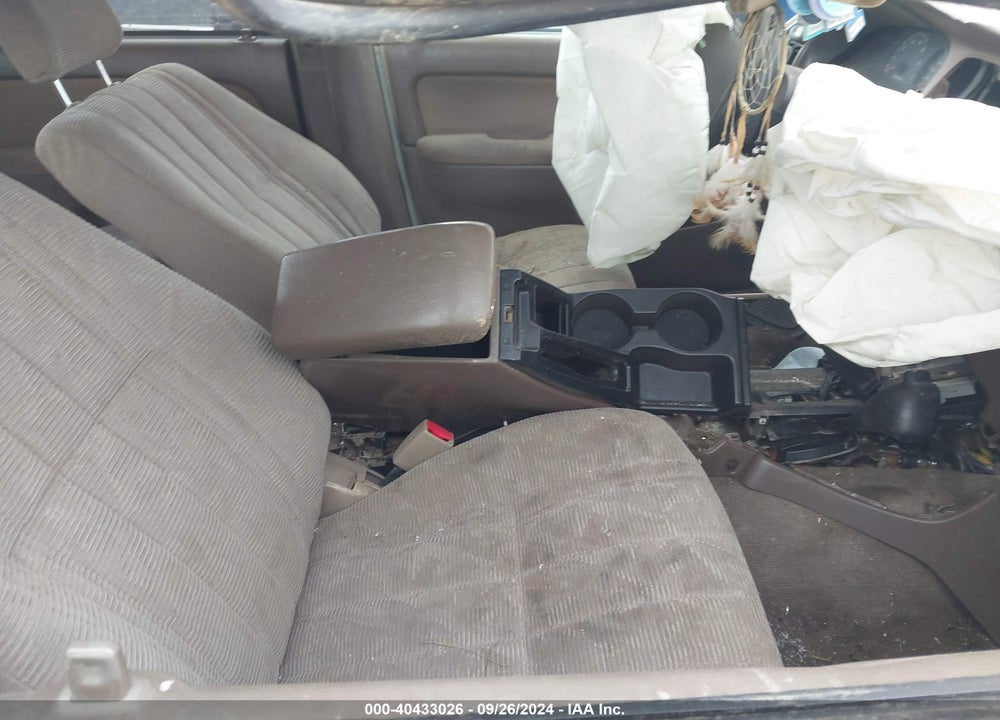 2000 TOYOTA 4RUNNER SR5 V6 VIN: JT3GN86R6Y0135648