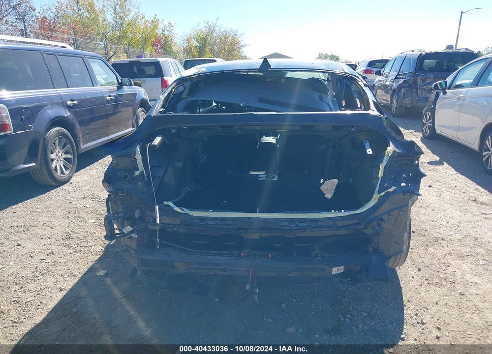 2022 HYUNDAI ELANTRA SEL VIN: 5NPLM4AG9NH075312