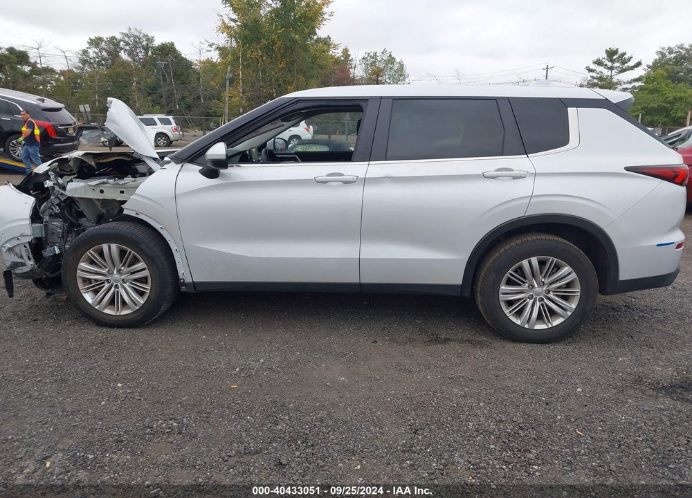 2023 MITSUBISHI OUTLANDER ES 2.5 S-AWC VIN: JA4J4TA87PZ009714