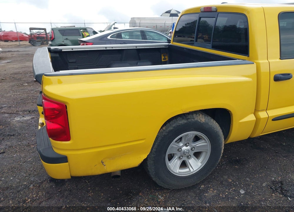 2008 DODGE DAKOTA SLT VIN: 1D7HW48N08S536137