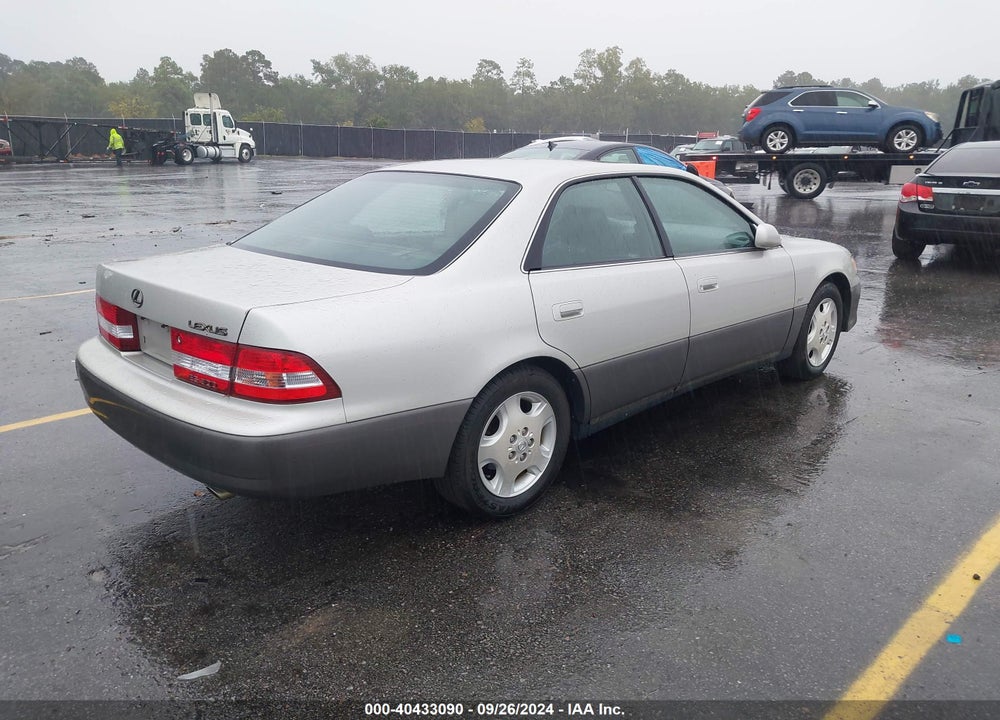 2000 LEXUS ES 300 VIN: JT8BF28G3Y5099592