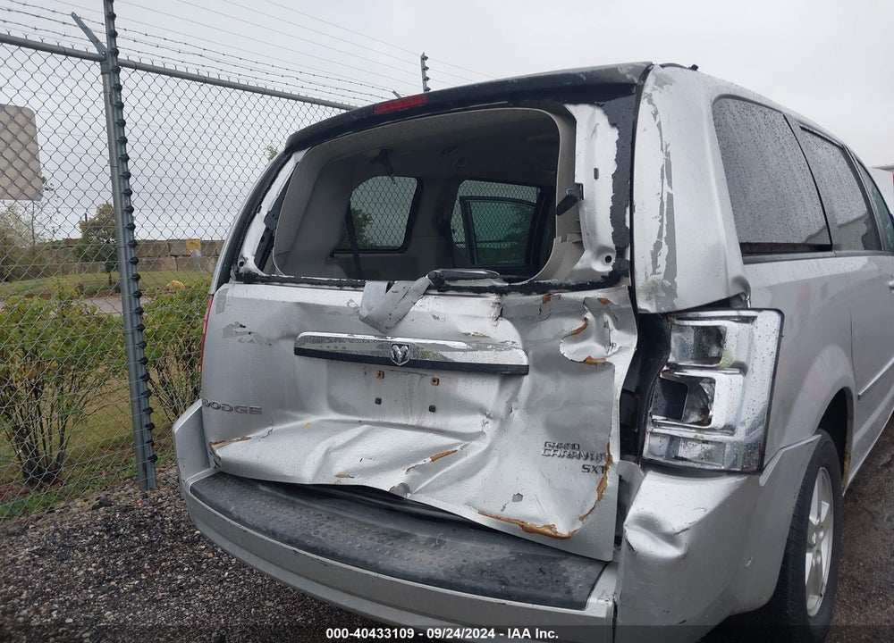 2010 DODGE GRAND CARAVAN SXT VIN: 2D4RN5D1XAR180509