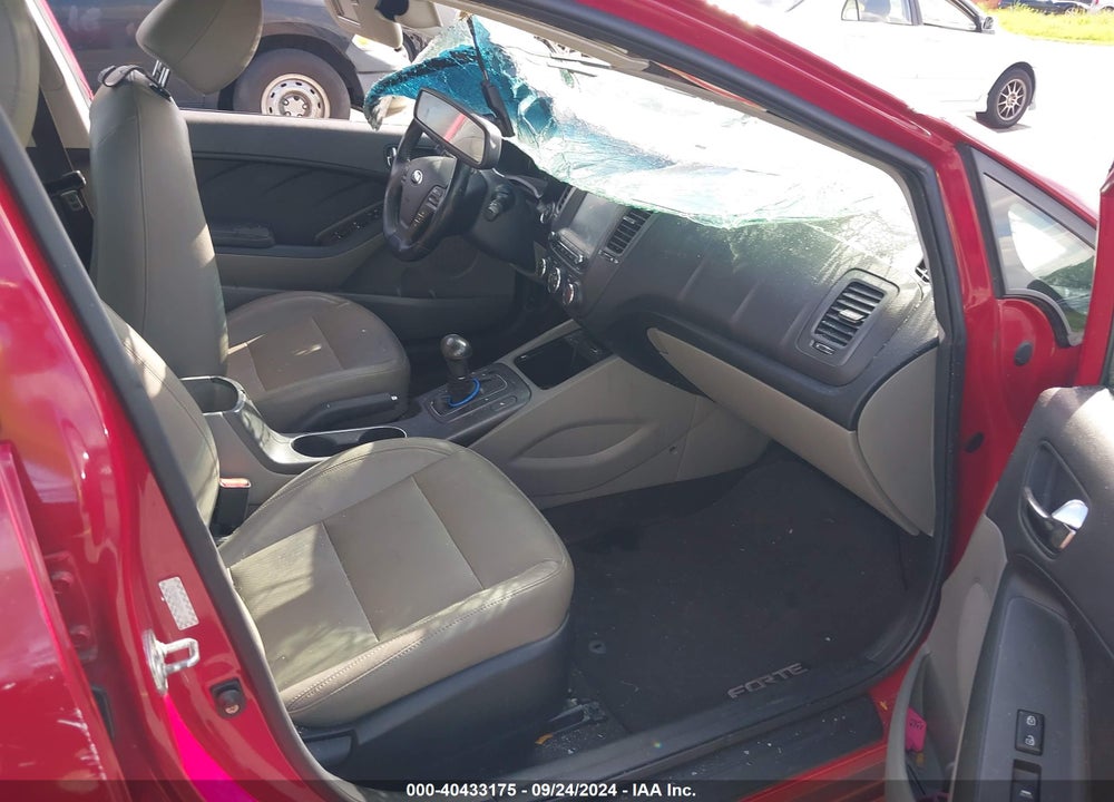 2016 KIA FORTE EX VIN: KNAFZ4A89G5548763