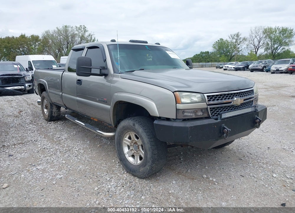2003 CHEVROLET SILVERADO 2500HD LS VIN: 1GCHK29163E153042