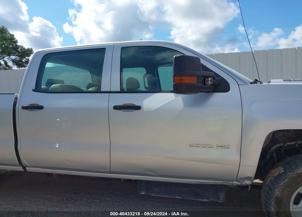 2015 CHEVROLET SILVERADO 2500HD WT VIN: 1GC1KUE82FF541626