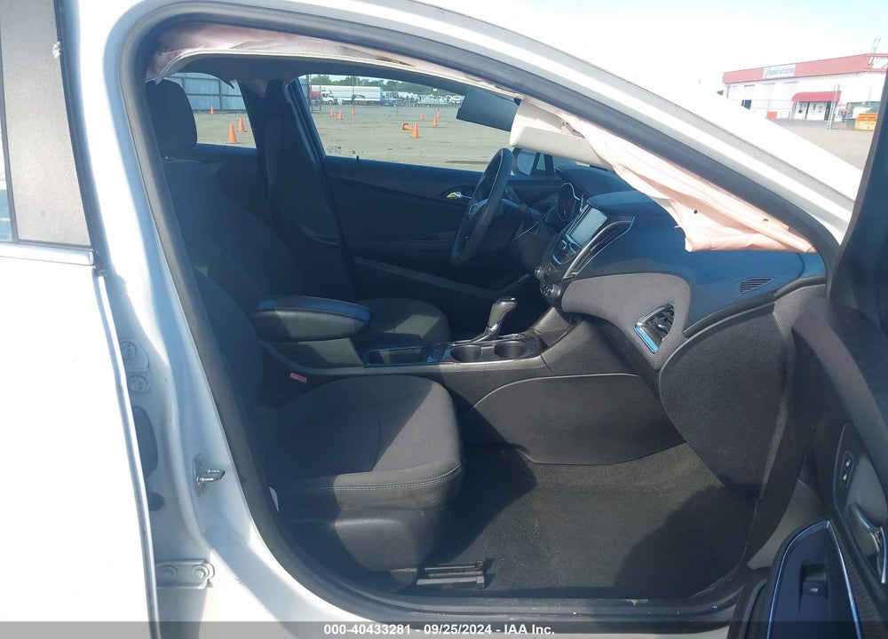 2017 CHEVROLET CRUZE LT AUTO VIN: 1G1BE5SM3H7196504