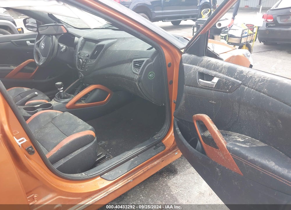 2016 HYUNDAI VELOSTER TURBO VIN: KMHTC6AE8GU301745