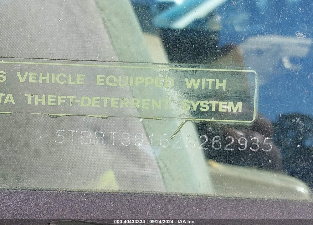 2002 TOYOTA TUNDRA LTD VIN: 5TBRT38162S262935