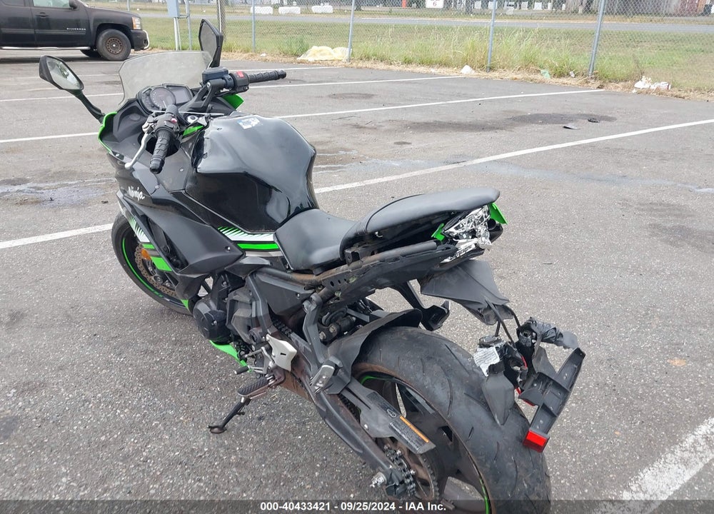 2017 KAWASAKI EX650 F VIN: JKAEXEK12HDA01222