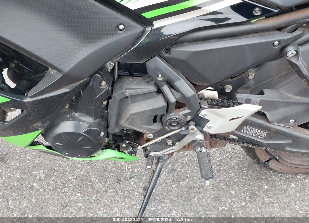 2017 KAWASAKI EX650 F VIN: JKAEXEK12HDA01222
