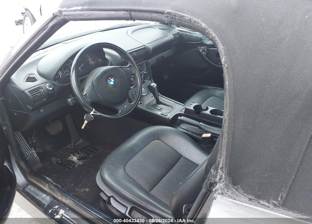 2000 BMW Z3 2.3 VIN: WBACH9347YLG05555