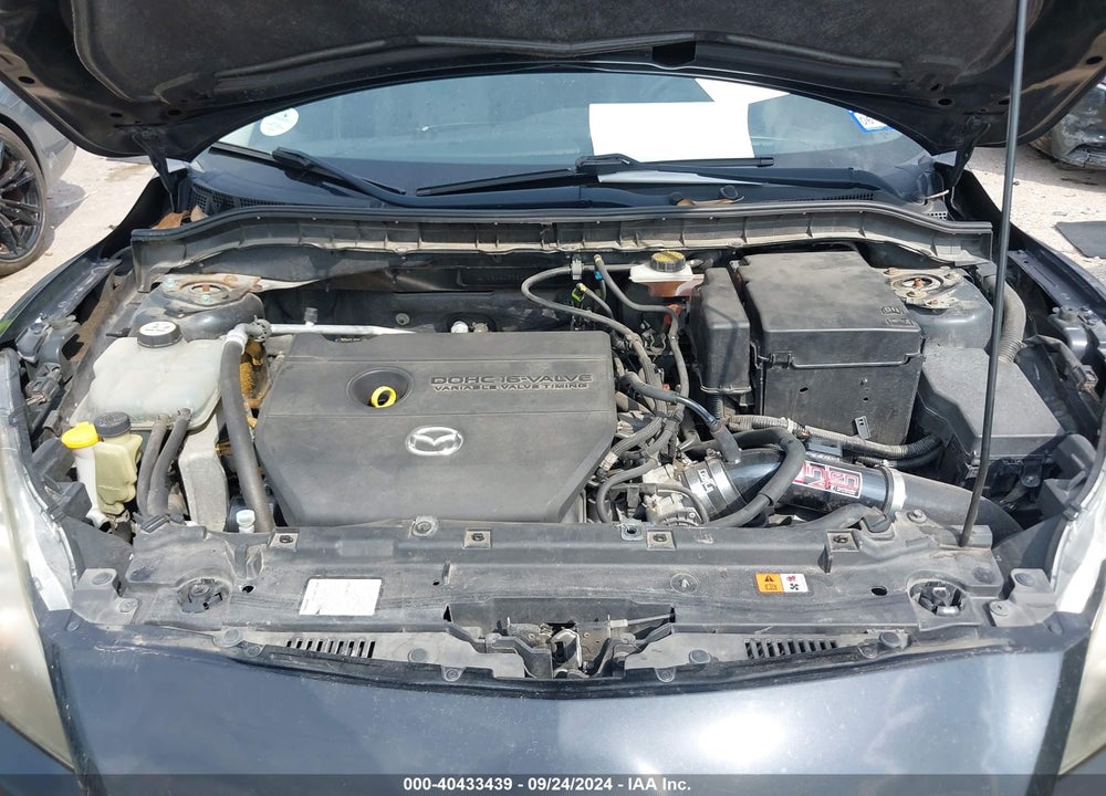 2011 MAZDA 3 S SPORT VIN: JM1BL1U55B1416571