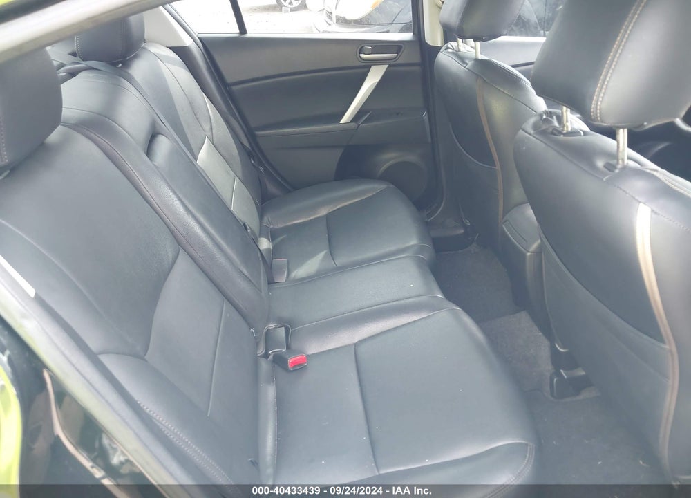 2011 MAZDA 3 S SPORT VIN: JM1BL1U55B1416571