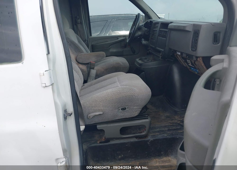 2003 CHEVROLET EXPRESS VIN: 1GCGG25V931179289