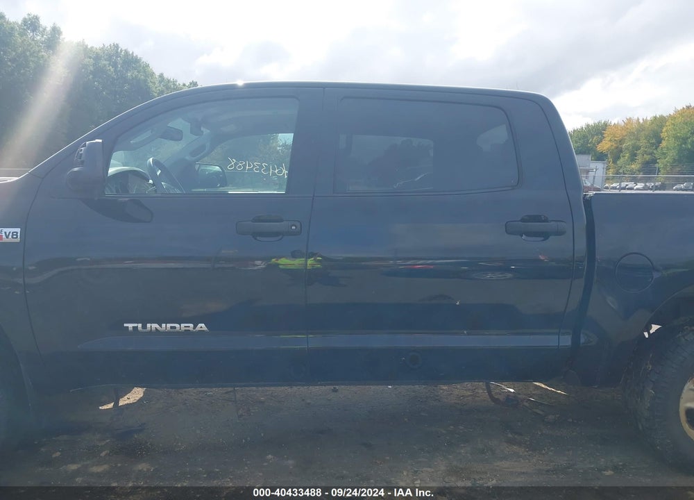 2012 TOYOTA TUNDRA GRADE 5.7L V8 VIN: 5TFDY5F17CX224689