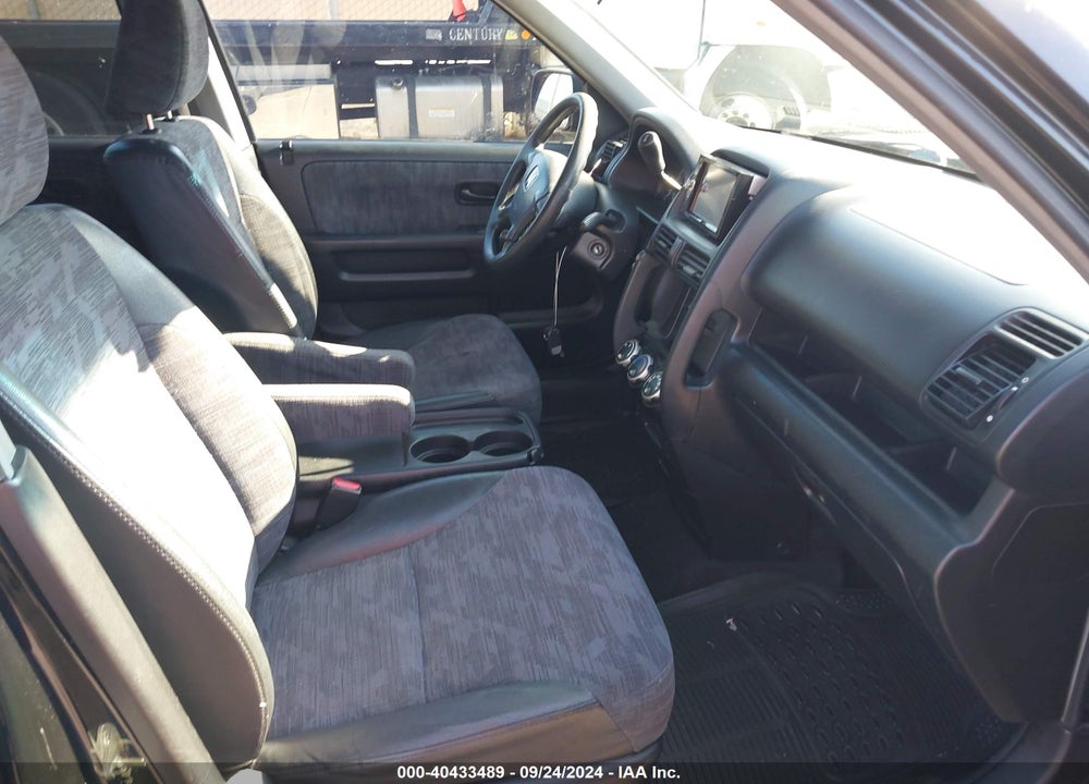 2004 HONDA CR-V LX VIN: JHLRD68464C022999