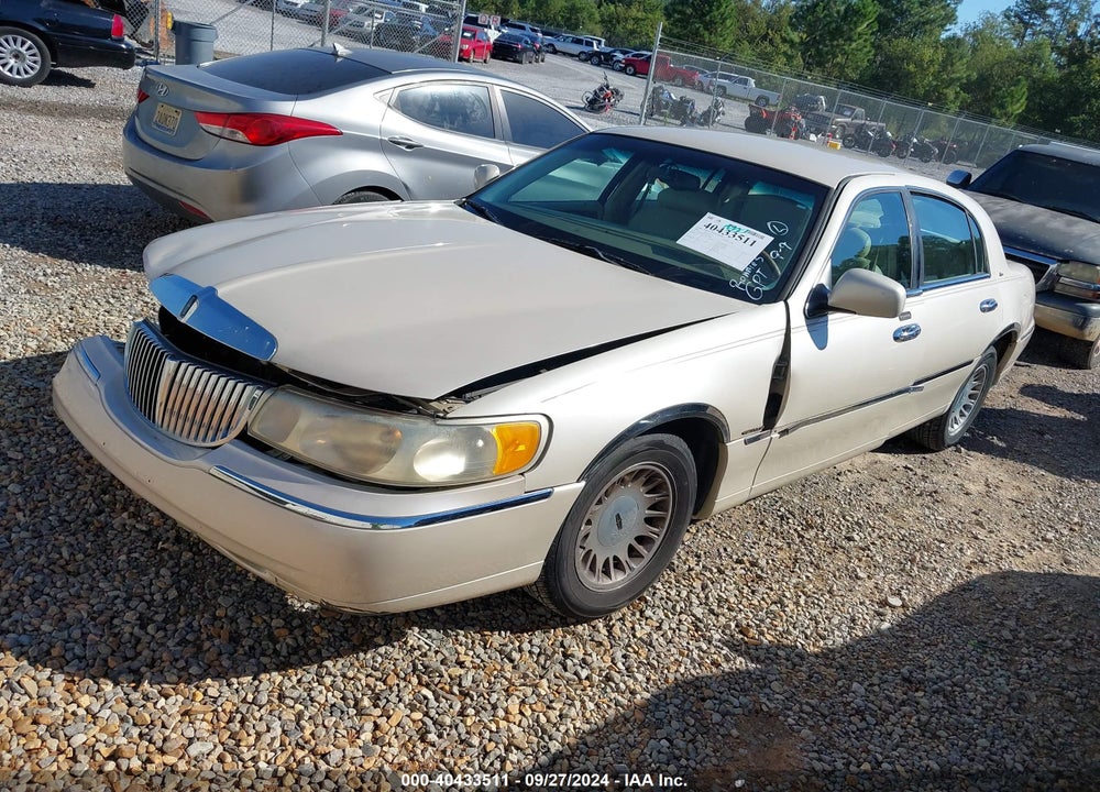 2000 LINCOLN TOWN CAR CARTIER VIN: 1LNHM83W1YY876879