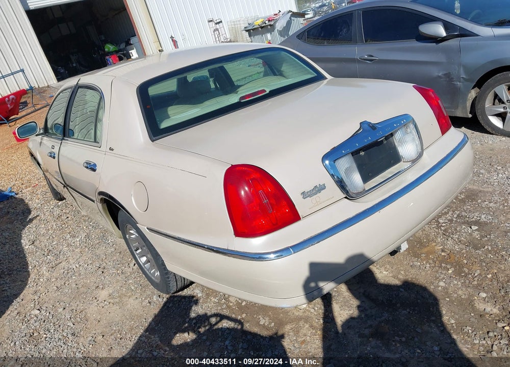 2000 LINCOLN TOWN CAR CARTIER VIN: 1LNHM83W1YY876879