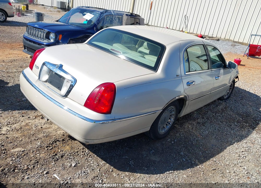 2000 LINCOLN TOWN CAR CARTIER VIN: 1LNHM83W1YY876879