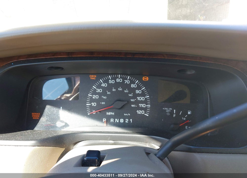2000 LINCOLN TOWN CAR CARTIER VIN: 1LNHM83W1YY876879