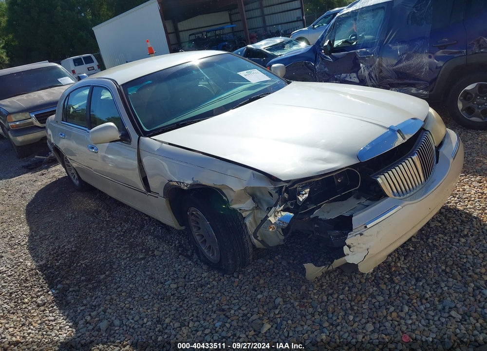 2000 LINCOLN TOWN CAR CARTIER VIN: 1LNHM83W1YY876879