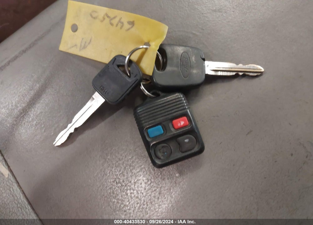 2005 FORD FOCUS ZXW VIN: 1FAFP36NX5W173044