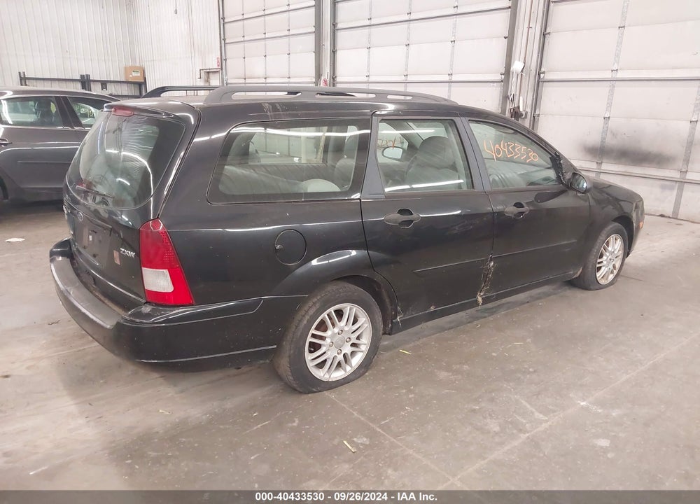 2005 FORD FOCUS ZXW VIN: 1FAFP36NX5W173044