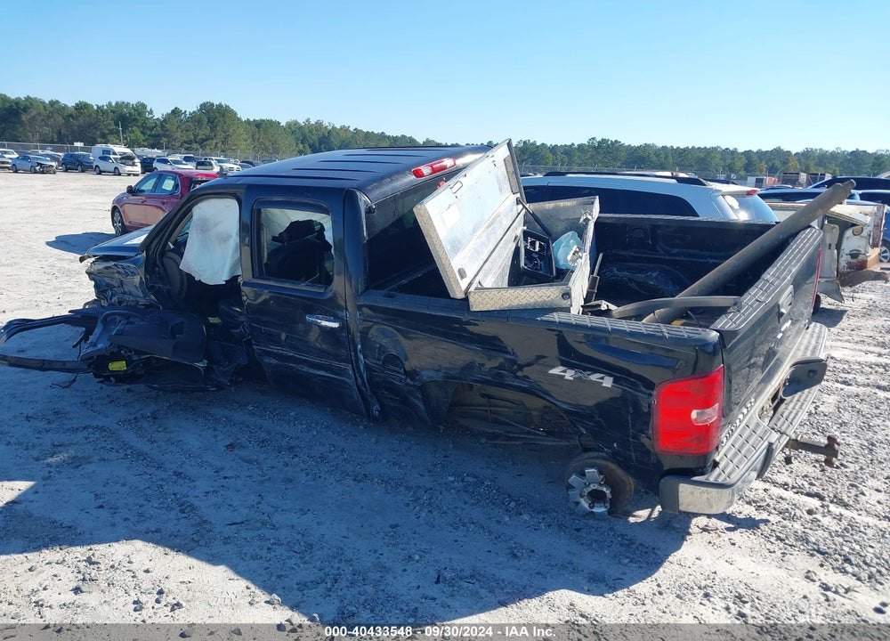 2013 CHEVROLET SILVERADO 1500 LT VIN: 3GCPKSE73DG256323