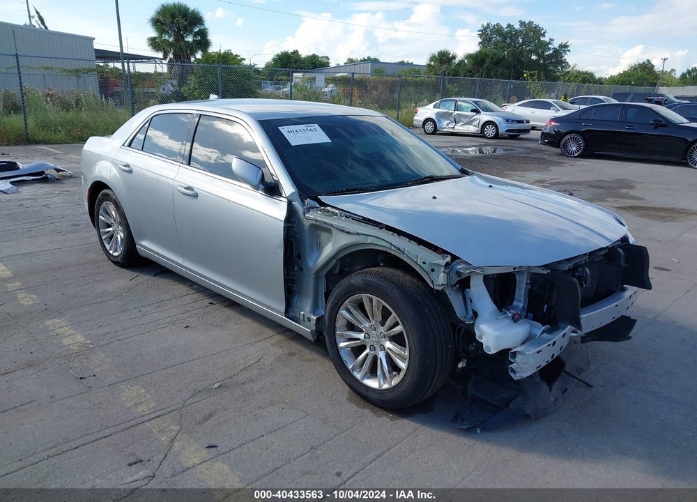2020 CHRYSLER 300 TOURING L VIN: 2C3CCAAG3LH193996