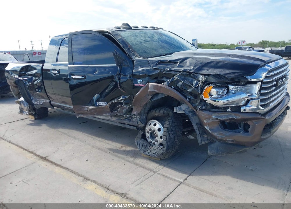 2022 RAM 3500 LIMITED LONGHORN MEGA CAB 4X4 6'4 BOX VIN: 3C63RRNL7NG135917