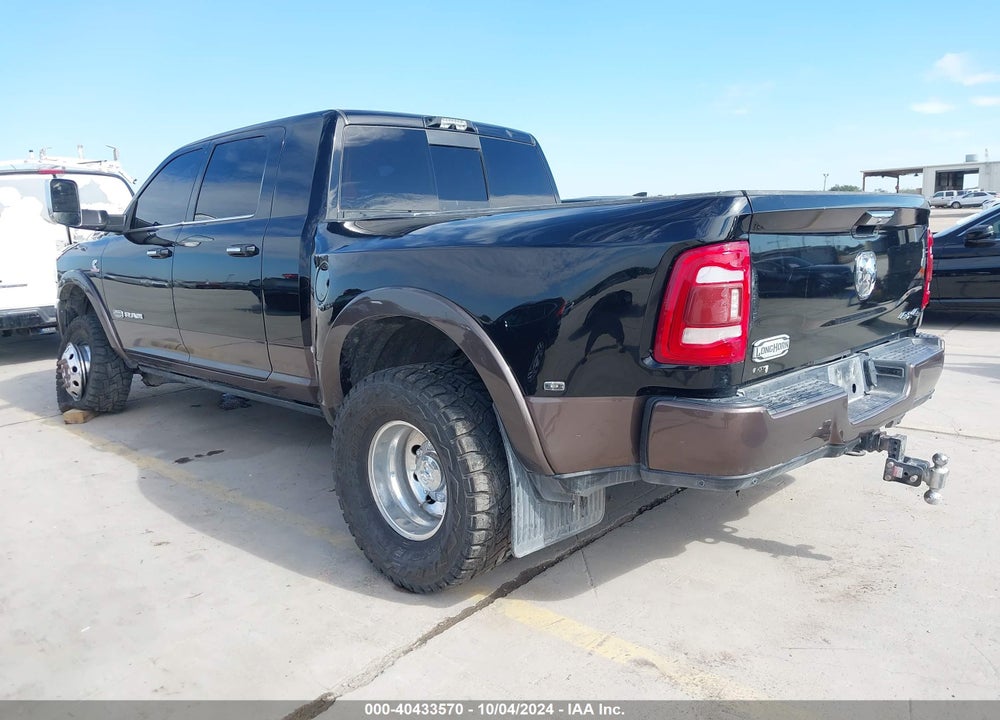 2022 RAM 3500 LIMITED LONGHORN MEGA CAB 4X4 6'4 BOX VIN: 3C63RRNL7NG135917