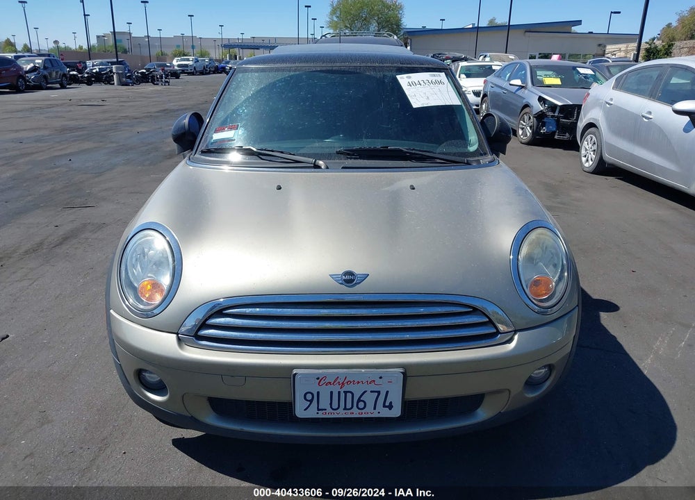 2009 MINI COOPER VIN: WMWMF33579TU74805