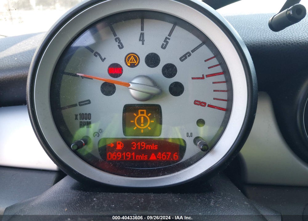 2009 MINI COOPER VIN: WMWMF33579TU74805