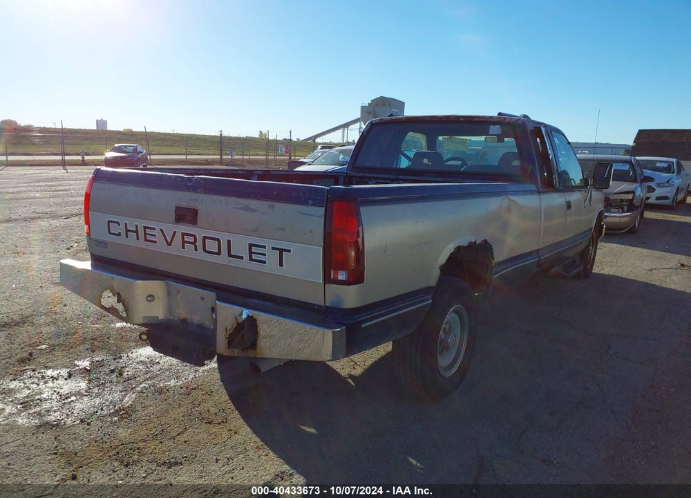 1993 CHEVROLET GMT-400 C2500 VIN: 2GCFC29K5P1108842
