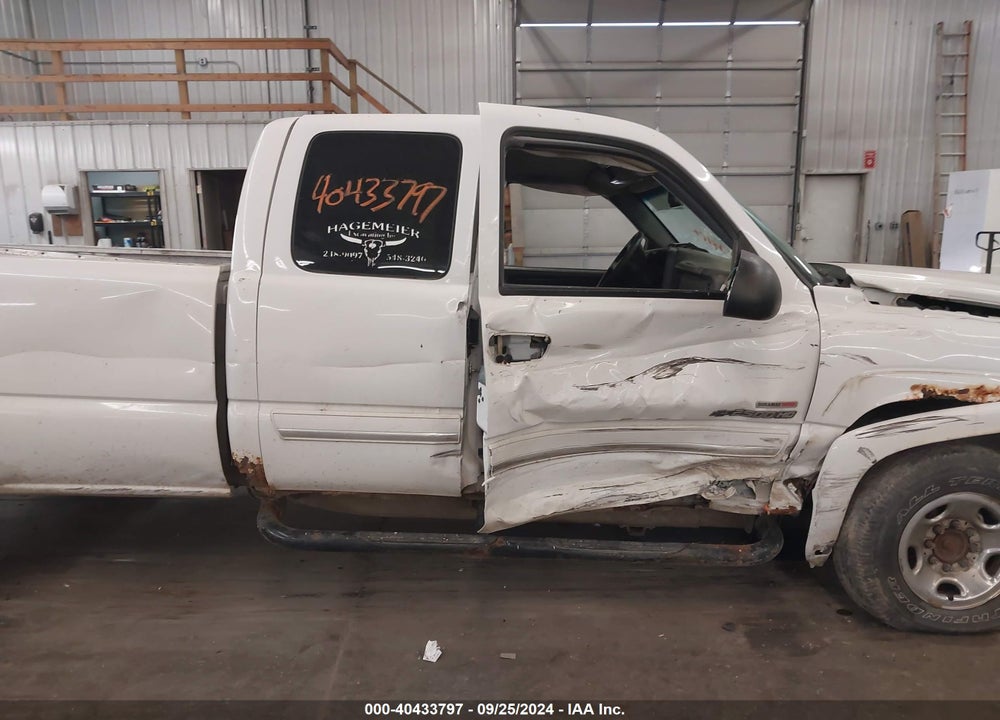 2004 CHEVROLET SILVERADO 2500HD LS VIN: 1GCHK29284E346416