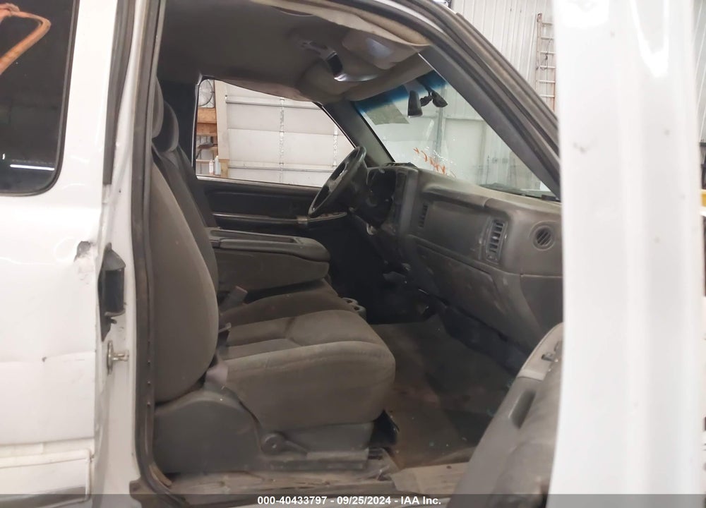 2004 CHEVROLET SILVERADO 2500HD LS VIN: 1GCHK29284E346416