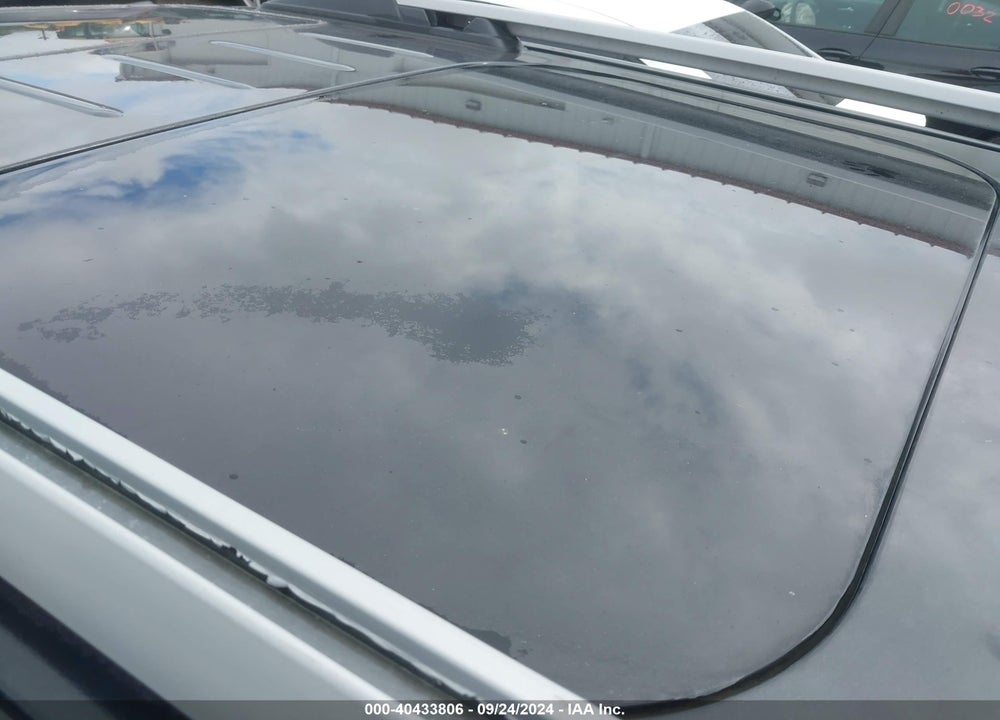 2010 GMC ACADIA SLT-1 VIN: 1GKLRMED3AJ247180