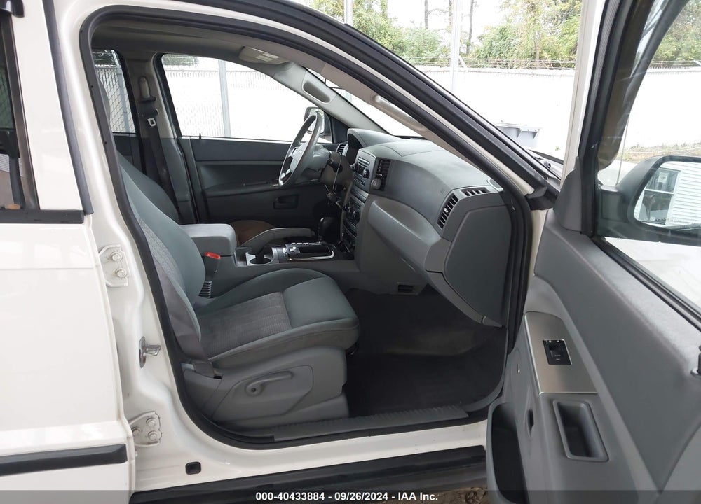 2007 JEEP GRAND CHEROKEE LAREDO VIN: 1J8GR48K77C680269