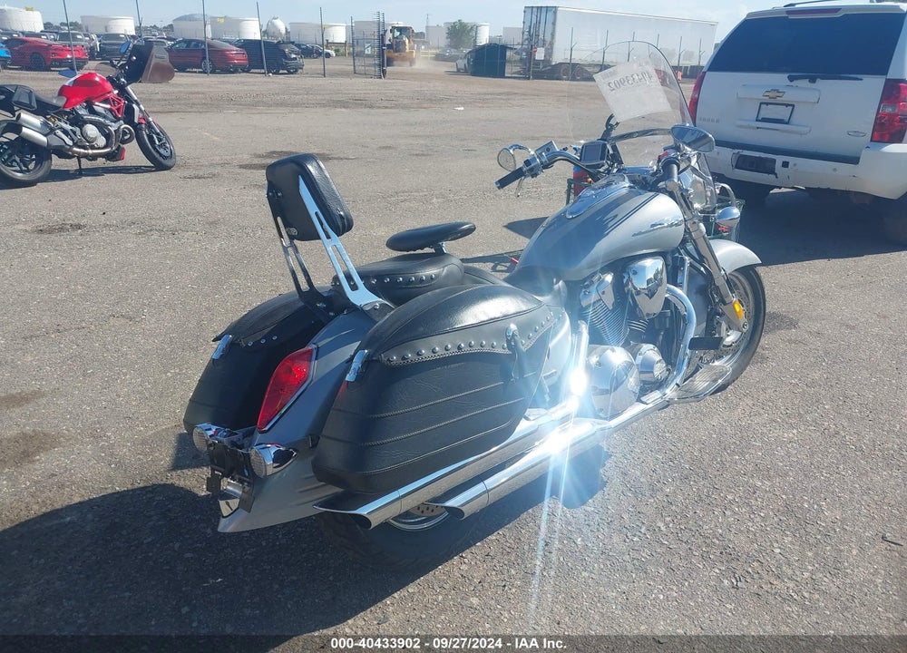 2004 HONDA VTX1800 S3 VIN: 1HFSC49N64A200652