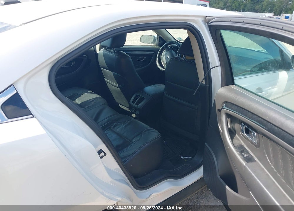 2010 FORD TAURUS LIMITED VIN: 1FAHP2FW0AG133989